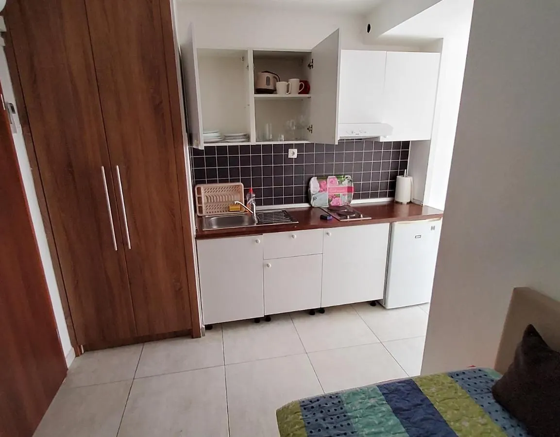 Appealing Apartment 8 Sleeps 3 Guests Split
