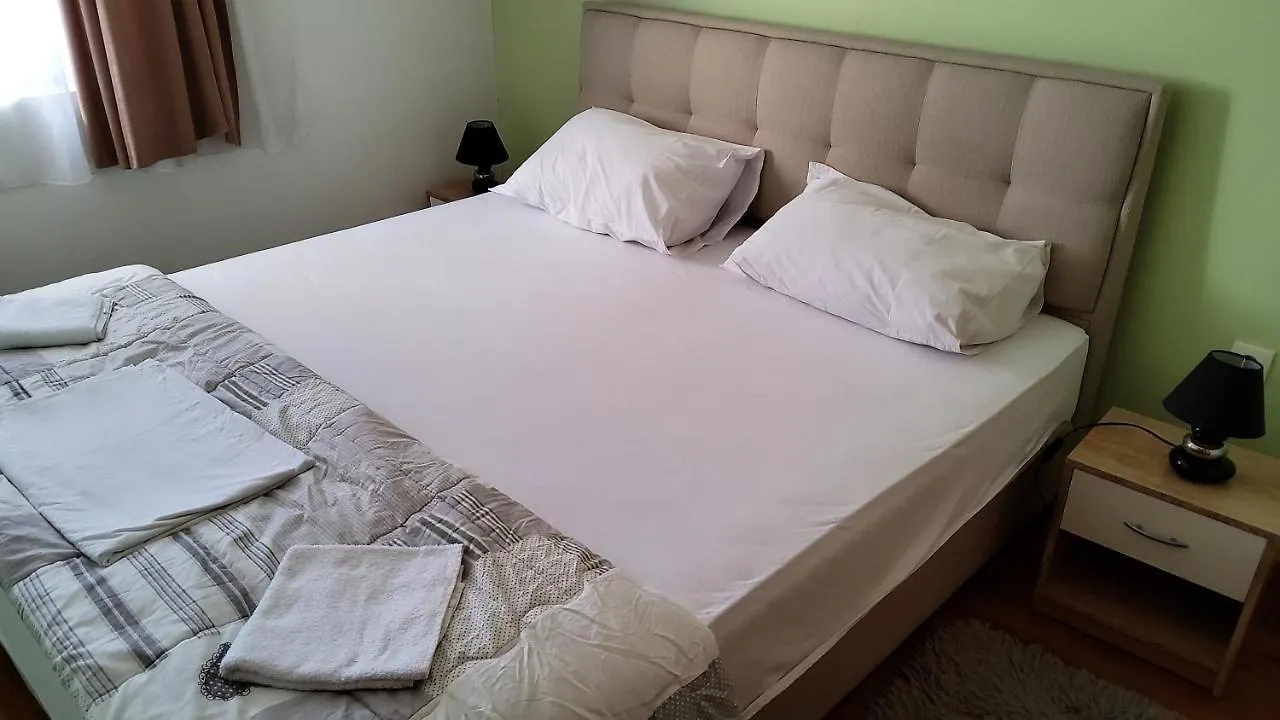 Appealing Apartment 8 Sleeps 3 Guests Split Croatia